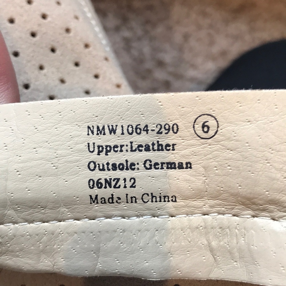 Boots - Picture 4 of 4